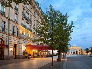 아드론 캠핀스키