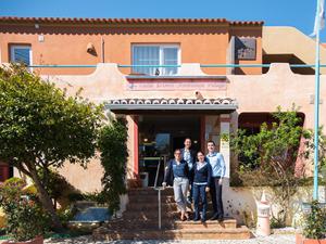 코스타 도이로 앰비언스 빌리지 호텔