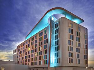 르네상스 에드먼튼 에어포트 호텔