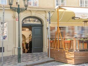 레지던스 쓰리 골든 크라운스