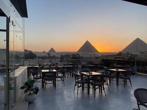 아크나톤 피라미드 뷰