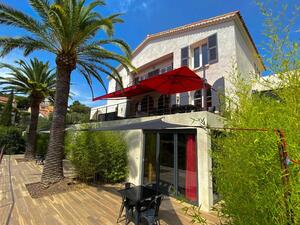 디 어드레스 까시스