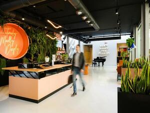 더 소셜 허브 플로렌스 라바니니